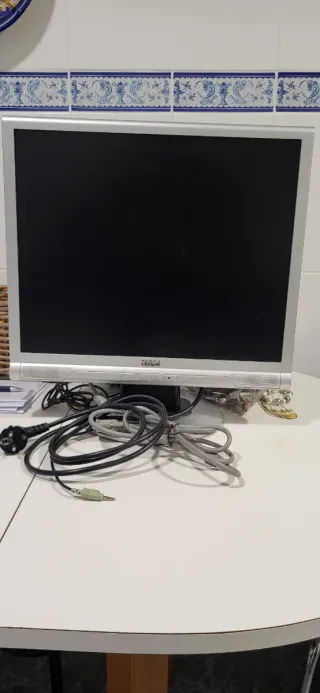 Pantalla Ordenador TARGA Plata/Negra