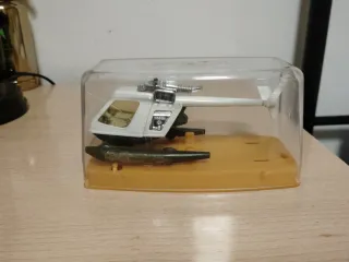 Helicóptero Guisval Cruz Roja N° 137 anos 70