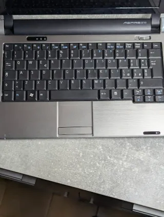 Acer Aspire ONE D250 Netbook con Recalbox