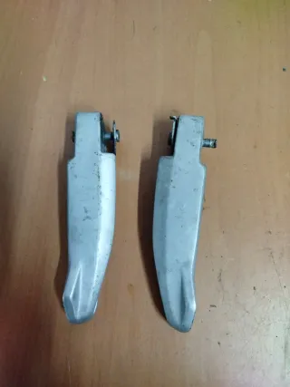 Posapiés Honda Forza 125