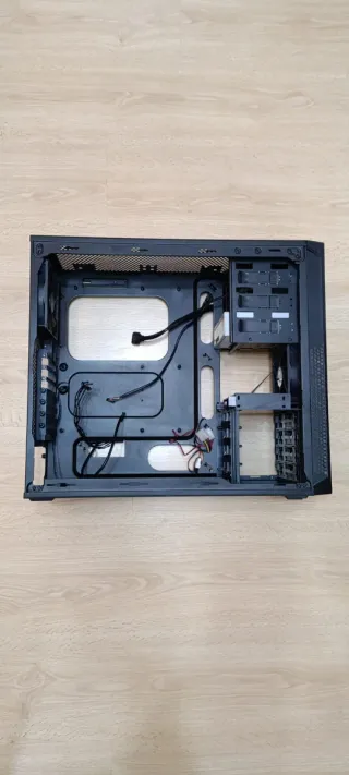 Torre Corsair Carbide 200R USB 3.0 Negra