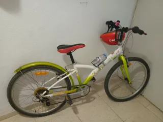 Bicicleta niña rosa y negra se venden las