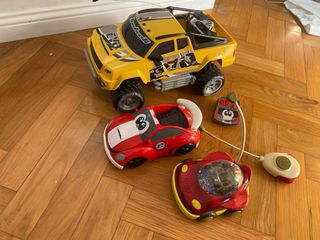 Coches teledirigidos: Camión y 2 coches