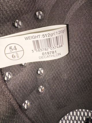 Lote hípica: chaleco, 2 cascos y fusta