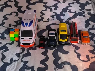 Lote Juguetes: Coches y Cubo Puzzle