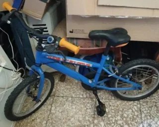 Bicicleta infantil azul
