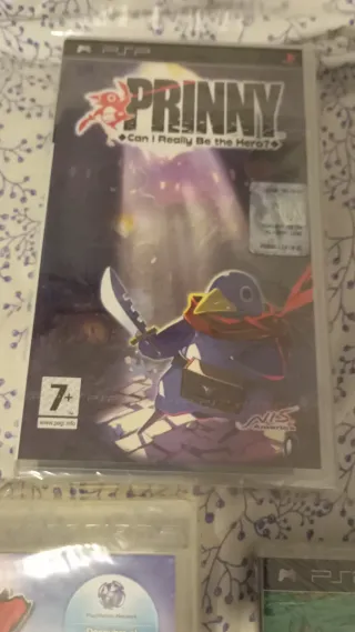 3 Juegos PSP precintados y 1 PS3 precintado.