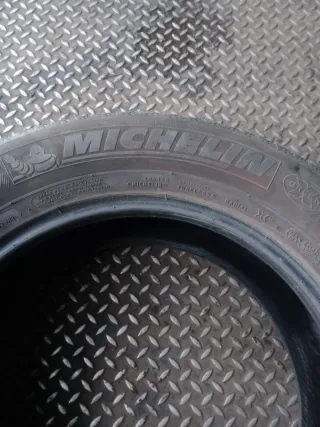 NEUMATICOS 235/60R17 102V
