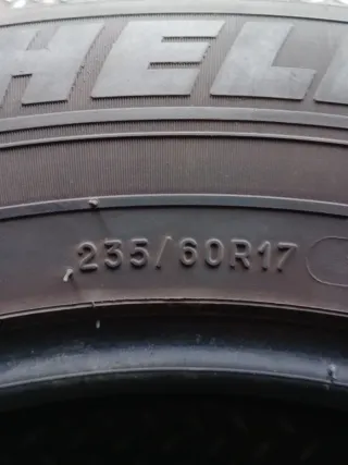 NEUMATICOS 235/60R17 102V
