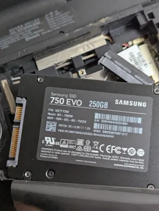 HP Pavilion dv7 da 17.3' retrogaming/multimedia