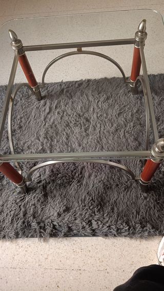 Mesita auxiliar cristal y metal