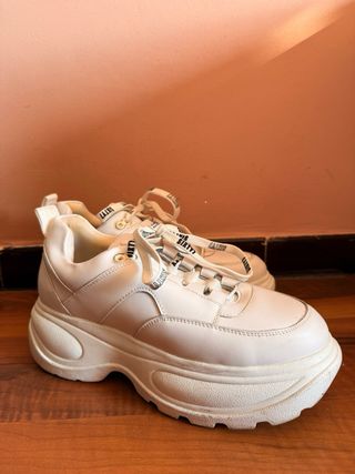 Zapatos plataforma SixtySeven blancos