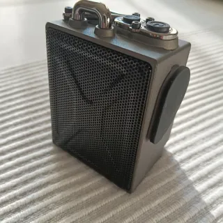 Altavoz Inalámbrico con Pantalla Gris