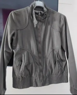 Chaqueta verde militar