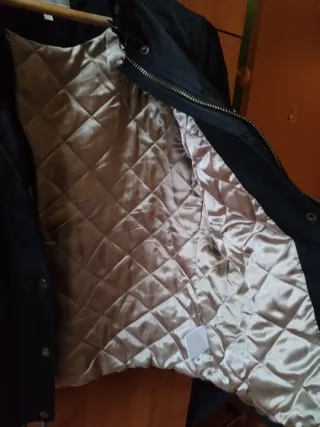 Chaqueta negra estilo militar