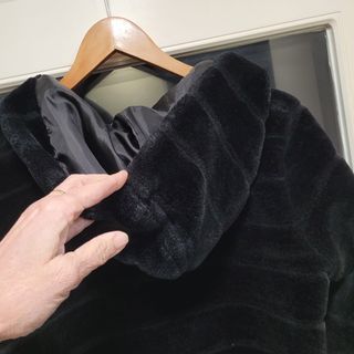 Chaquetón con capucha New Collection Talla M-L