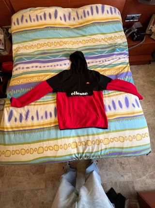 Polar Ellesse Negro y Rojo