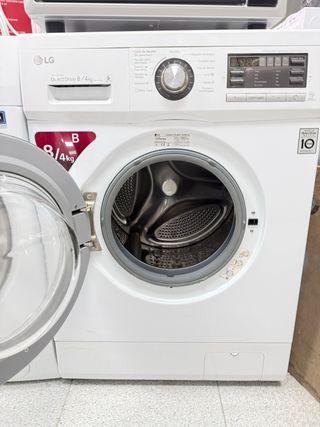 Lavadora y Secadora LG 8/4kg