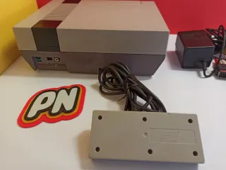 CONSOLA NINTENDO NES VERSIÓN ESPAÑOLA