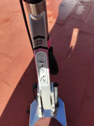 Patinete aluminio rosa y negro