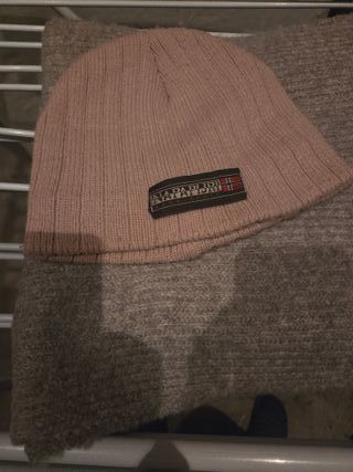 Cappello e sciarpa Napapijri