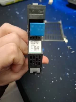 Caddie para disco duro de servidor