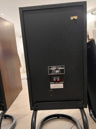 Yamaha NS-244 Altavoces