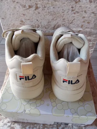 Scarpe Fila Beige Tg 41 ma calzano piccoli