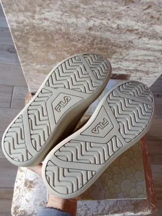 Scarpe Fila Beige Tg 41 ma calzano piccoli