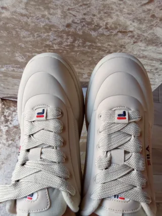 Scarpe Fila Beige Tg 41 ma calzano piccoli