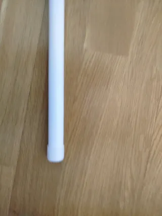 Barra Cortina Blanca con Adorno Mariposa Rosa