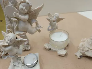 Set 4 Angioletti Portacandele e Cornice