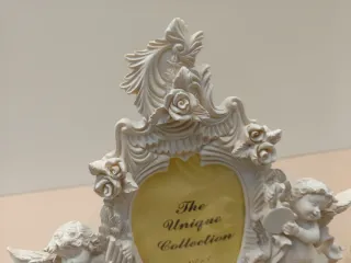 Set 4 Angioletti Portacandele e Cornice