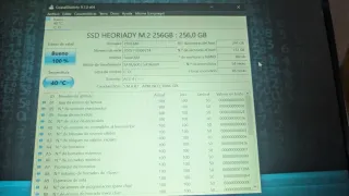 Ordenador portátil Plata y Negro.