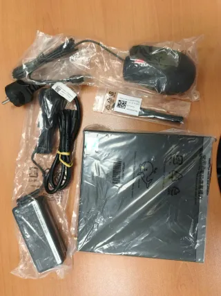 Lenovo ThinkCentre Neo 50q Gen 4(12LN) MiniPC Wifi