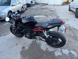 Triumph Street Triple 765 R