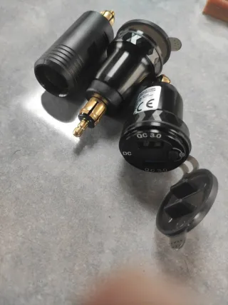 Adaptador Enchufe 12V Francia a Europeo