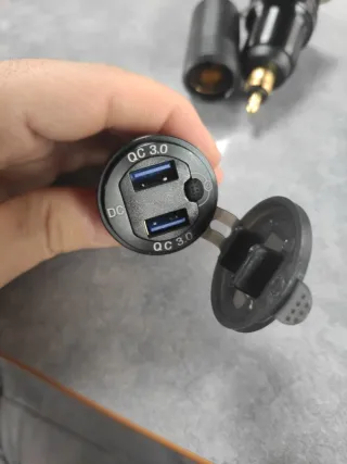 Adaptador Enchufe 12V Francia a Europeo