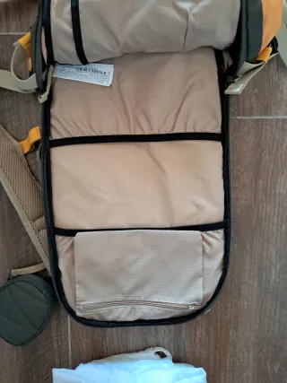 Mochila Zara verde y amarilla nueva