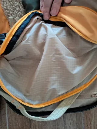 Mochila Zara verde y amarilla nueva