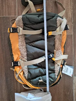 Mochila Zara verde y amarilla nueva