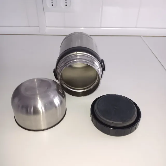 Termo de acero inoxidable. 750 gr