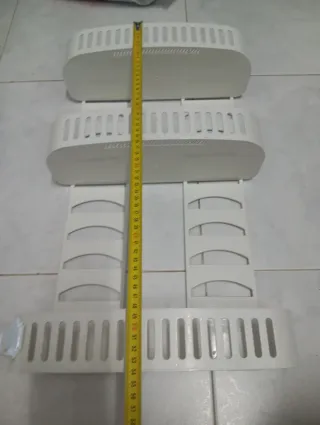 Estantería de baño blanca