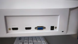 Monitor Asus 27" VZ279HE-W + Teclado y Ratón Logit