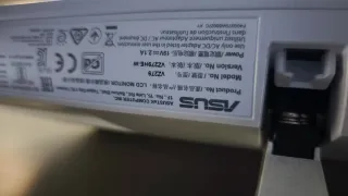 Monitor Asus 27" VZ279HE-W + Teclado y Ratón Logit