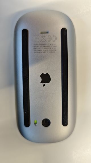 Macbook Air 15 M2 + Teclado + Mouse + Monitor