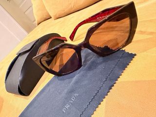 Gafas de sol Prada Milano Rojas y marron