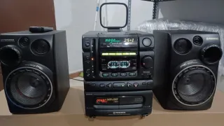 Equipo de música Pioneer 200W (100Wx2)para 26 cd's