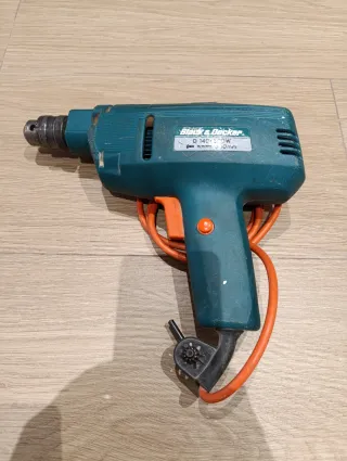 Taladro Black&Decker D140-500W 10mm