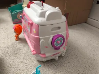 Ambulancia Pinypon Rosa con Muñeca